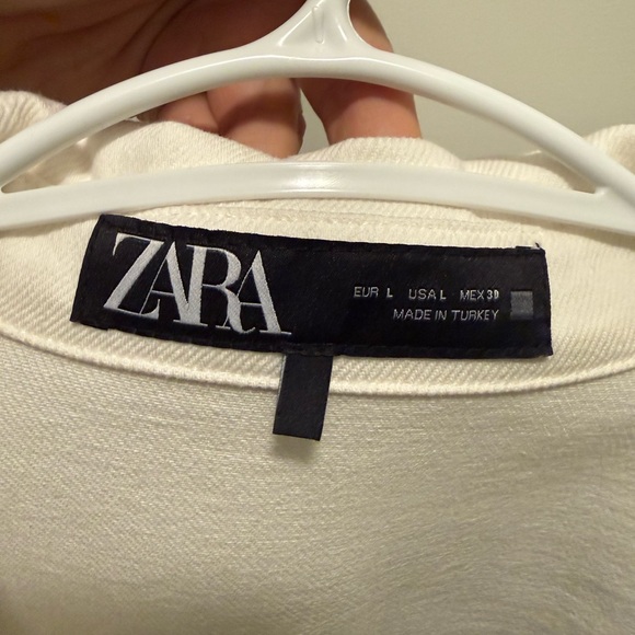 Off White Button-Up Utility Shirt - Picture 4 of 6